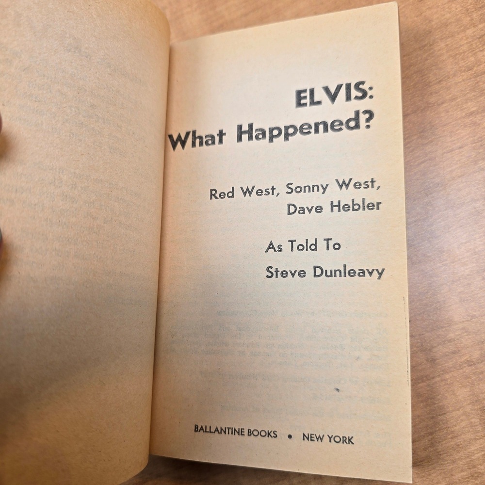 2 Elvis Presley books A Biography and What Happened? Paperbacks 1977 - Picture 5 of 11